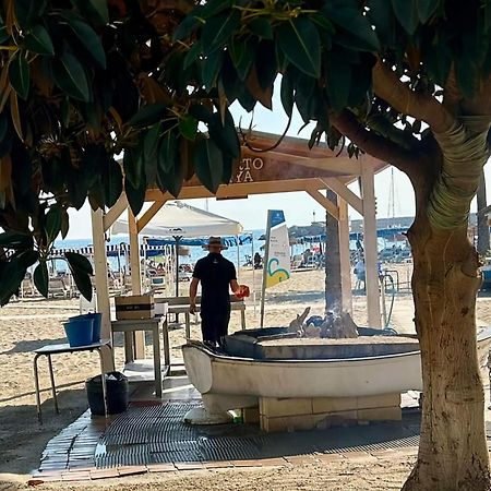 Luxury Beachfront Apartment With Pool, Sauna, Fitness And Gym In Province Malaga, Andalusia มิฮาส ภายนอก รูปภาพ