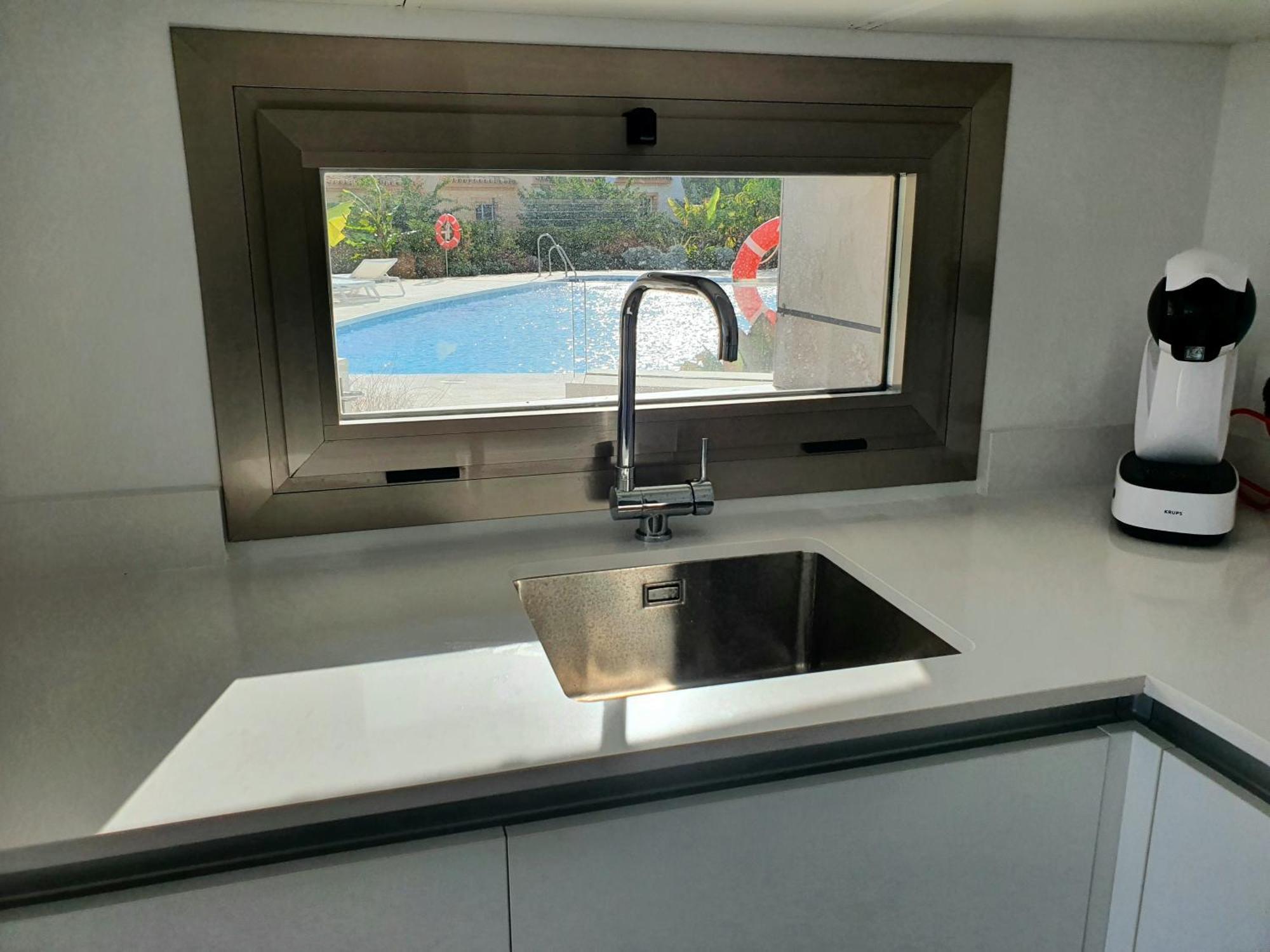 Luxury Beachfront Apartment With Pool, Sauna, Fitness And Gym In Province Malaga, Andalusia มิฮาส ภายนอก รูปภาพ