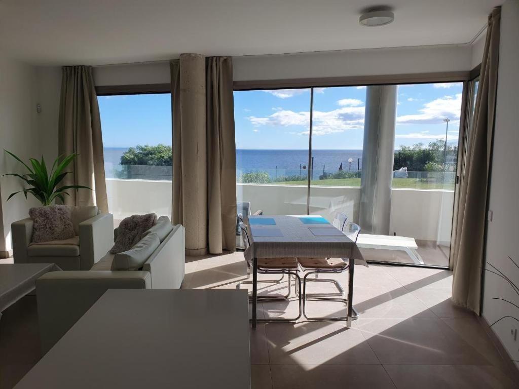 Luxury Beachfront Apartment With Pool, Sauna, Fitness And Gym In Province Malaga, Andalusia มิฮาส ภายนอก รูปภาพ