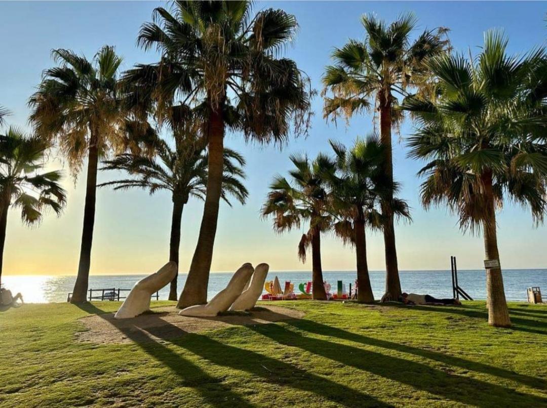 Luxury Beachfront Apartment With Pool, Sauna, Fitness And Gym In Province Malaga, Andalusia มิฮาส ภายนอก รูปภาพ