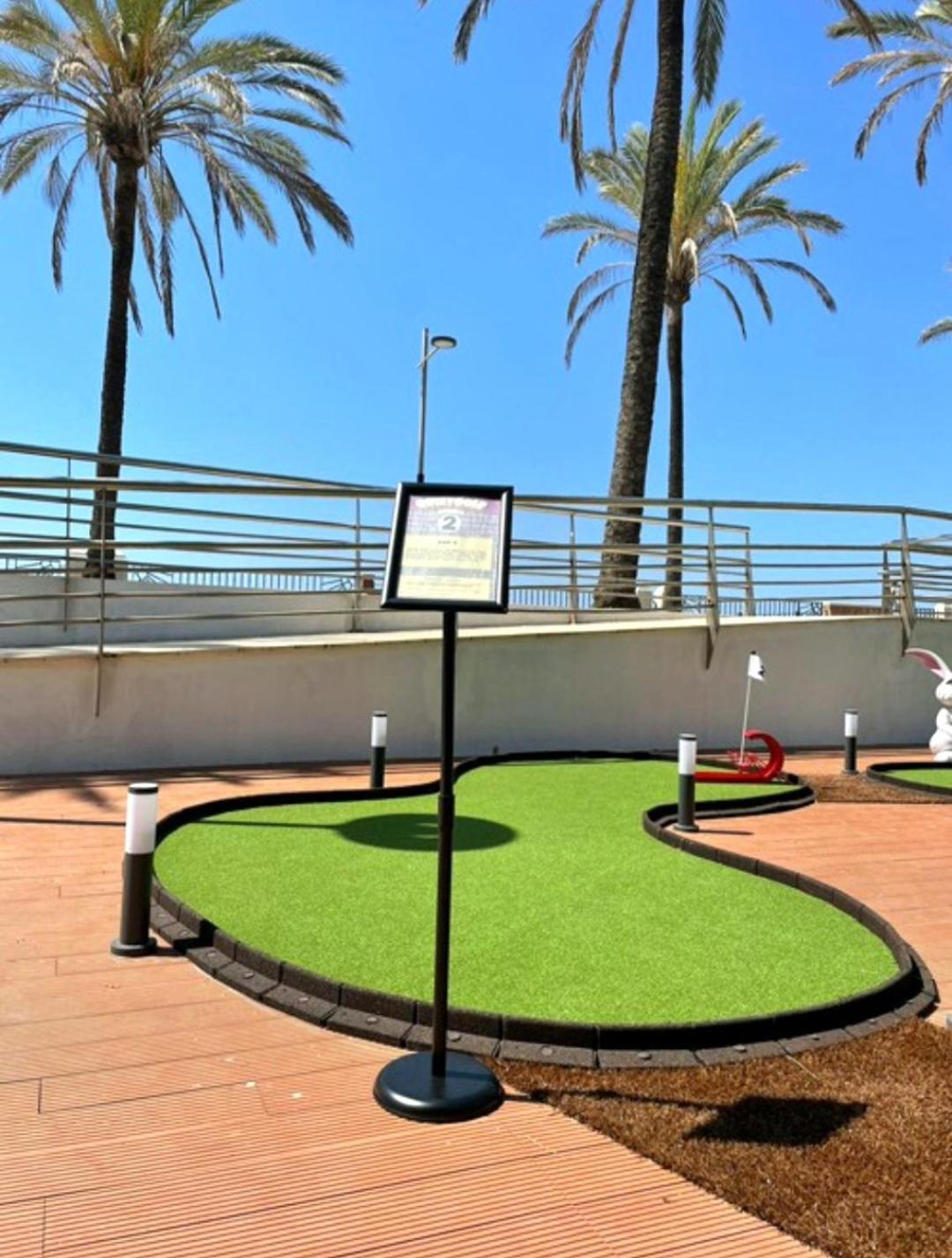 Luxury Beachfront Apartment With Pool, Sauna, Fitness And Gym In Province Malaga, Andalusia มิฮาส ภายนอก รูปภาพ